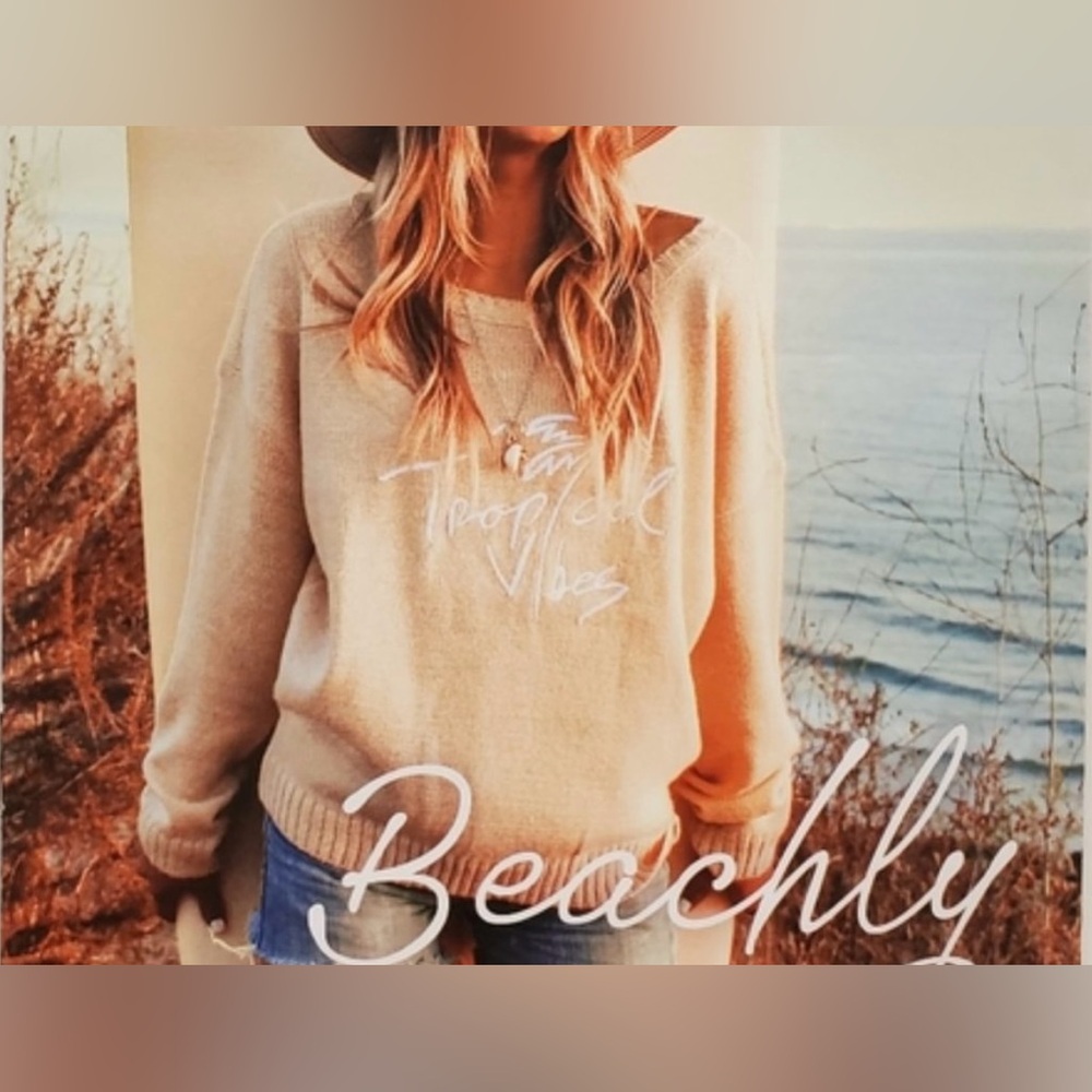 BEACHLY X GOLDFISH KISS Tropical Vibes Light Peach Crewneck Knit Sweater Medium